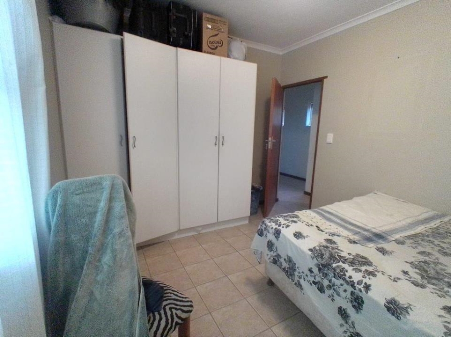 2 Bedroom Property for Sale in Sandbaai Western Cape